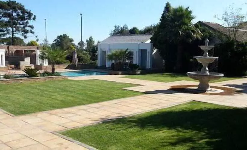 پانسیون Africasky Guest House
