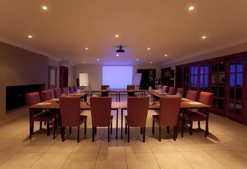 پانسیون Africasky Guest House