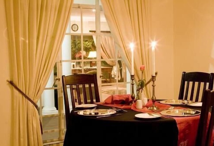 پانسیون Africasky Guest House