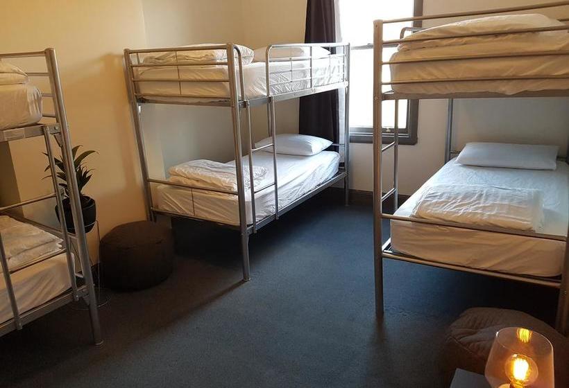 فندق صغير The Nook Backpackers