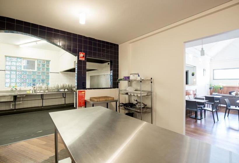 فندق صغير The Nook Backpackers