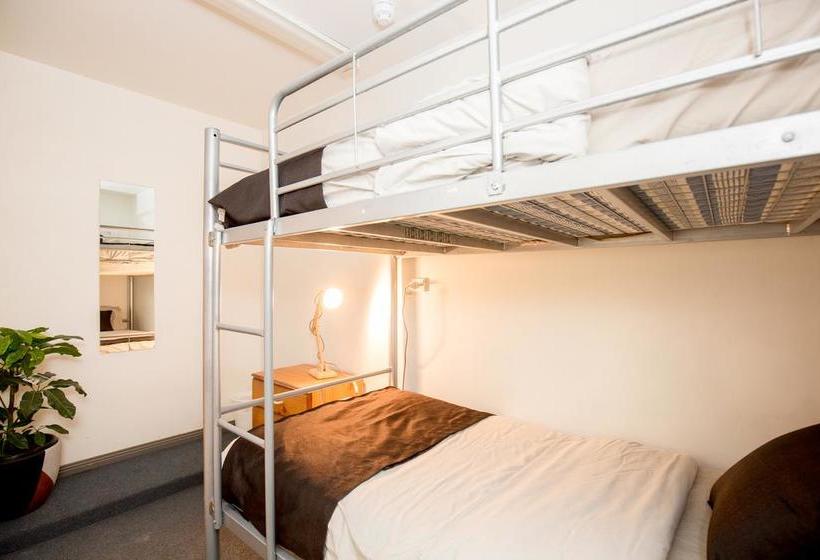 فندق صغير The Nook Backpackers