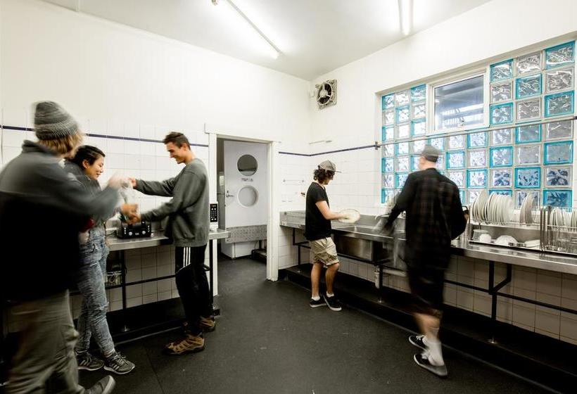 فندق صغير The Nook Backpackers