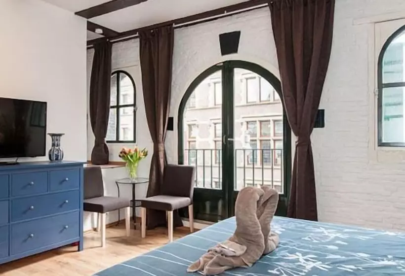 تختخواب و صبحانه Crown Guesthouse Amsterdam