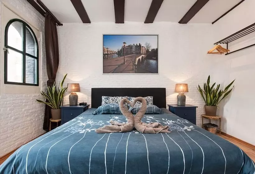 تختخواب و صبحانه Crown Guesthouse Amsterdam