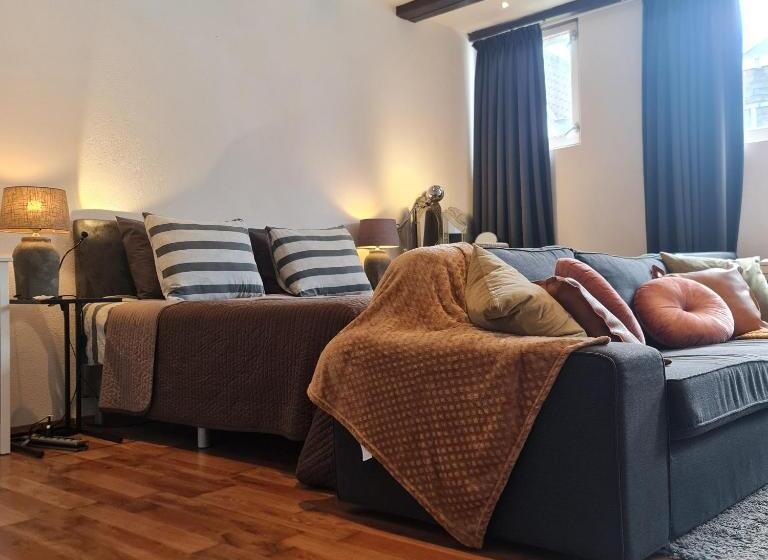 צימר Crown Guesthouse Amsterdam