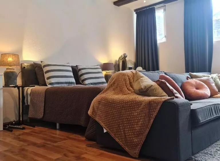 تختخواب و صبحانه Crown Guesthouse Amsterdam