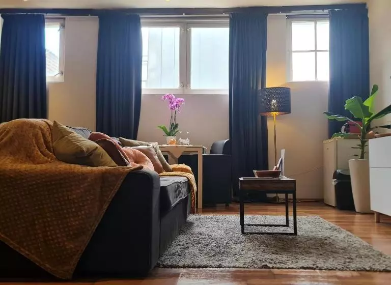 تختخواب و صبحانه Crown Guesthouse Amsterdam