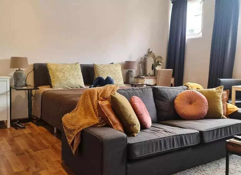 تختخواب و صبحانه Crown Guesthouse Amsterdam