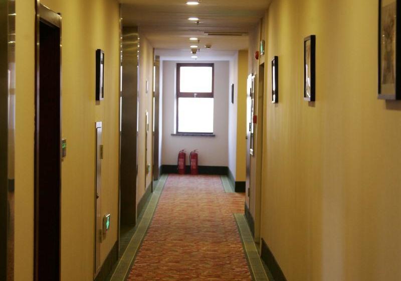 ホテル Greentree Inn Liaoyuan Zhongkang Street Longjihuadian Business