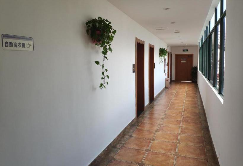 Hotel Jiajie Inn Haikou Yizhong Branch