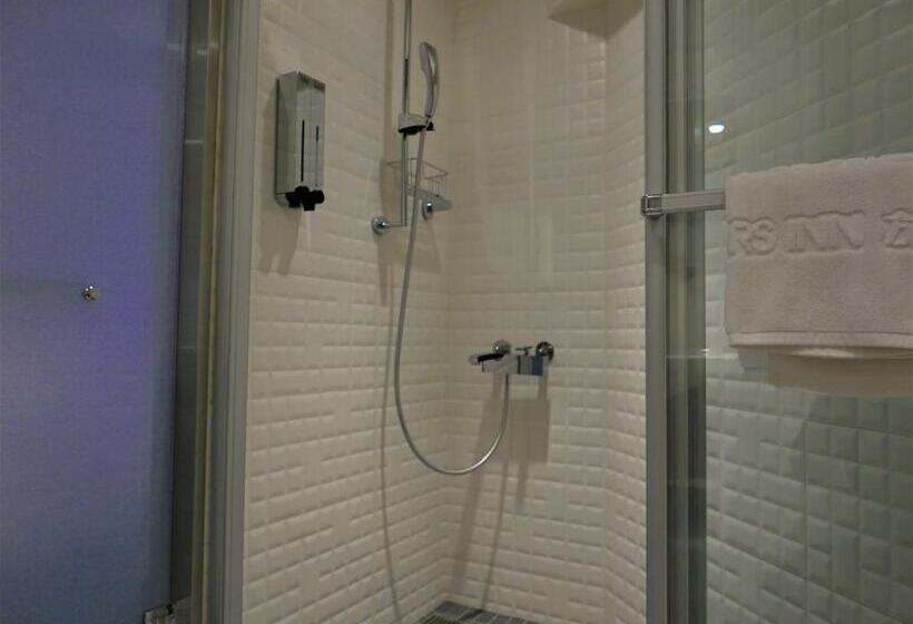 泊居旅店二館 Oursinn Hotel 2