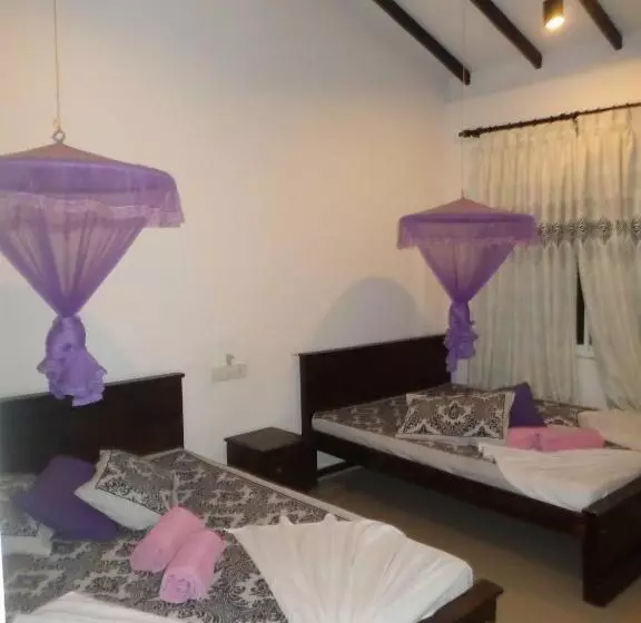 ホテル Romana Rest Kataragama
