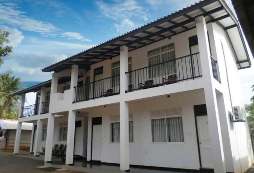Hotel Romana Rest Kataragama