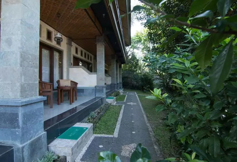 ホテル Zen Rooms Ubud Jatayu