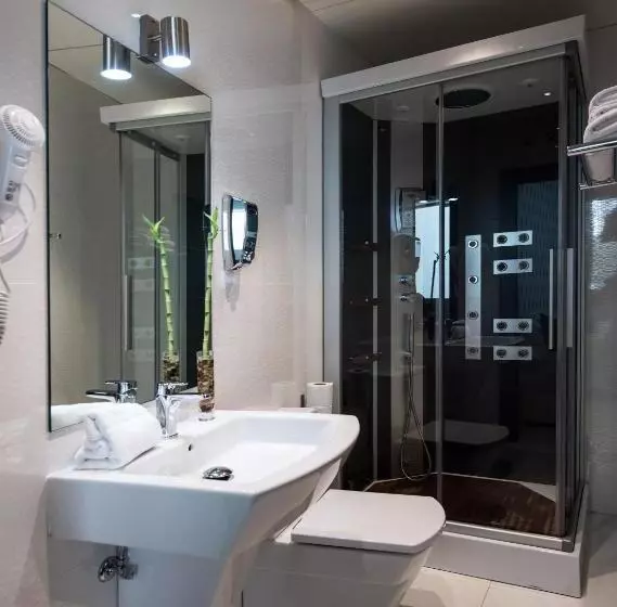 Roisa Suites