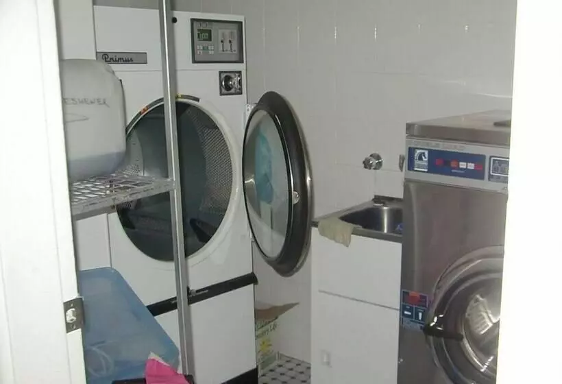 Sinclairs City Hostel