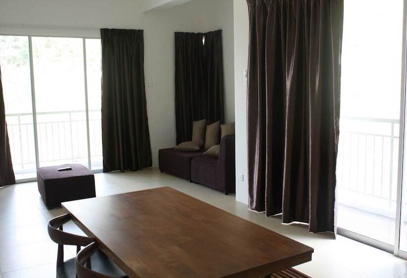 Cameron Golden Hills Resort