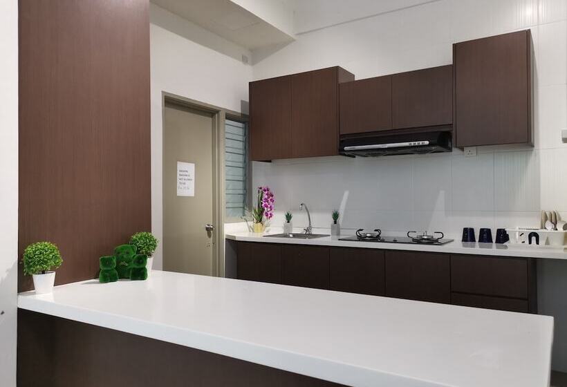 Cameron Golden Hills Resort