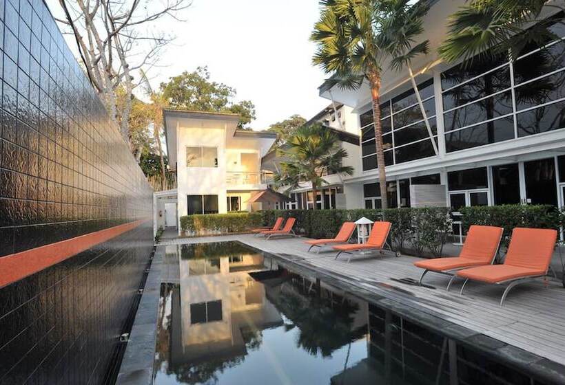 בית מלון כפרי Bali Yarra Villas  Seminyak