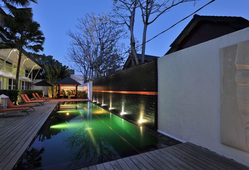 בית מלון כפרי Bali Yarra Villas  Seminyak