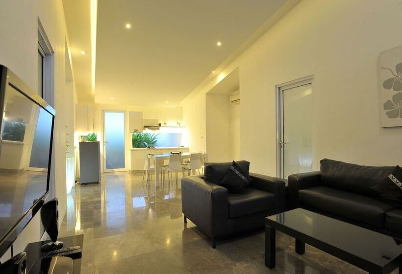 בית מלון כפרי Bali Yarra Villas  Seminyak