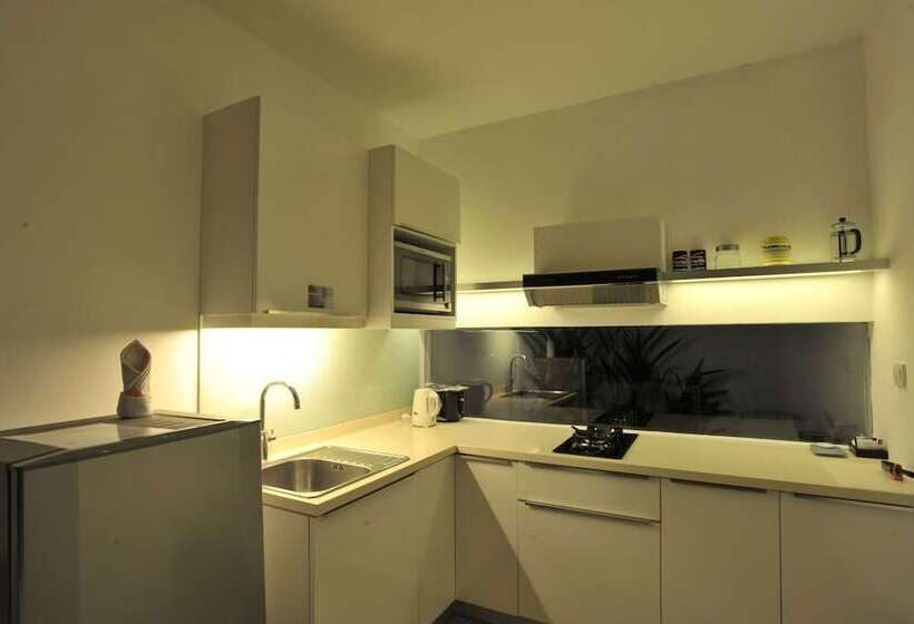 בית מלון כפרי Bali Yarra Villas  Seminyak