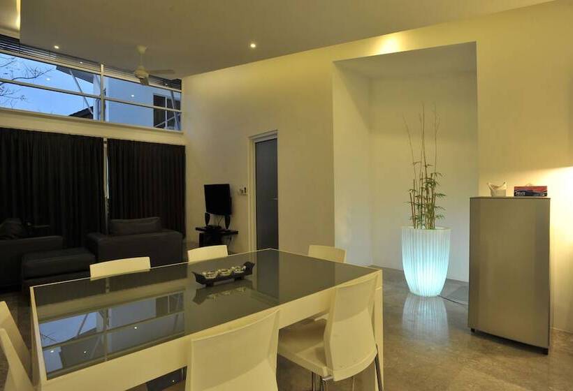 בית מלון כפרי Bali Yarra Villas  Seminyak