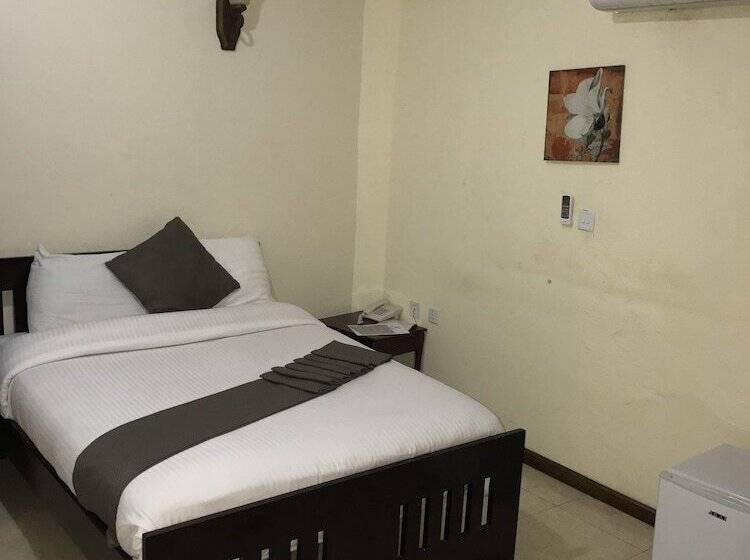 فندق Crystal Rose Ambassador