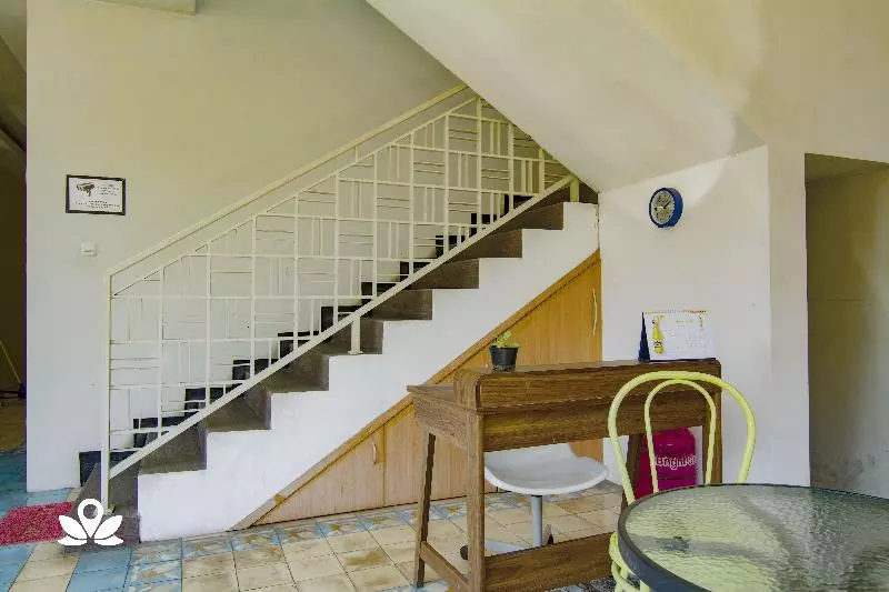 ホテル Family Guest House Kupang Baru