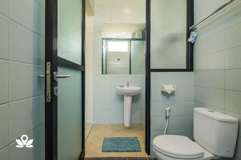 ホテル Family Guest House Kupang Baru