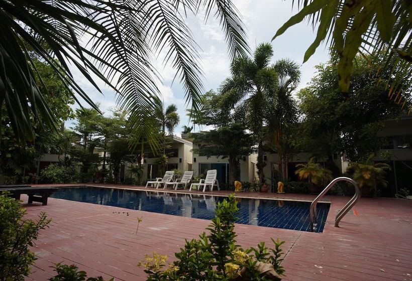 هتل Phuket Garden Home