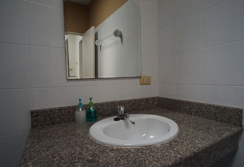 هتل Phuket Garden Home