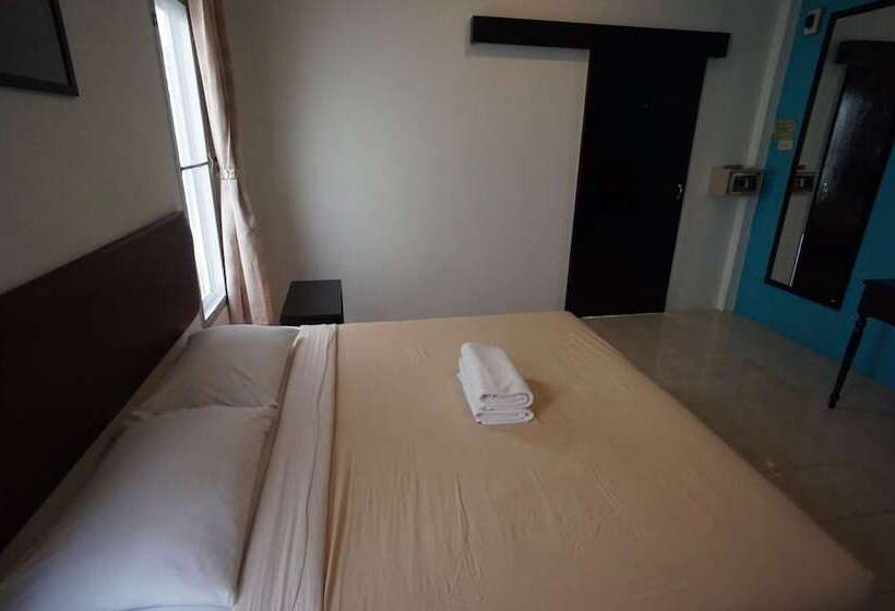 هتل Phuket Garden Home