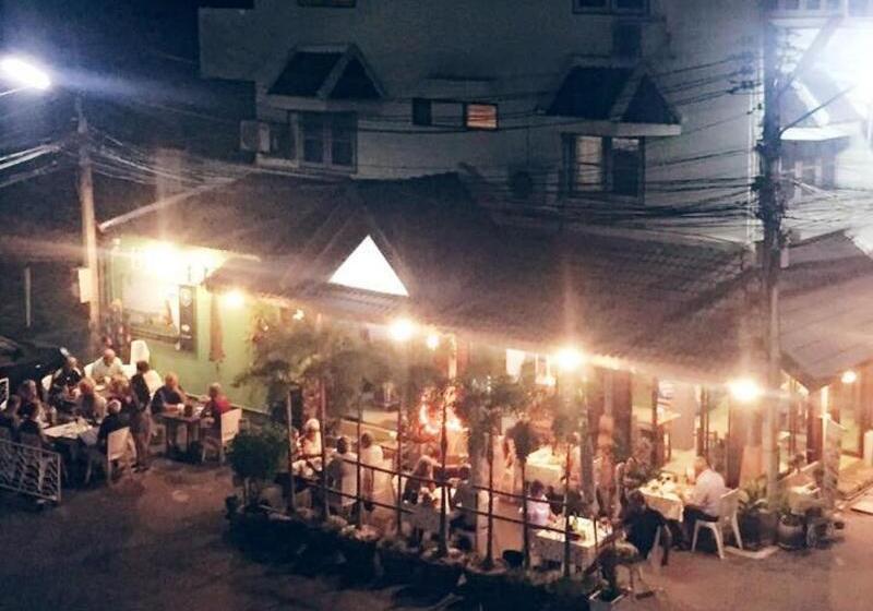 ホテル Phunyanuch