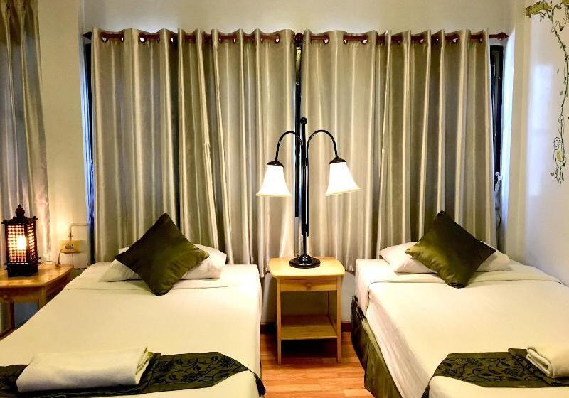 ホテル Phunyanuch