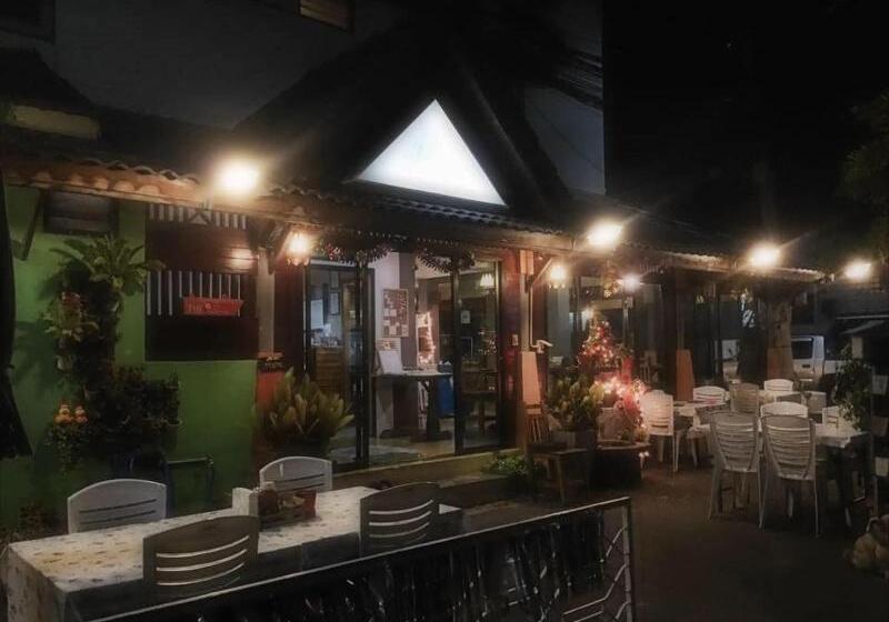 ホテル Phunyanuch