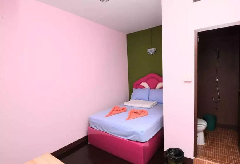 هتل The Best Riverside Guesthouse