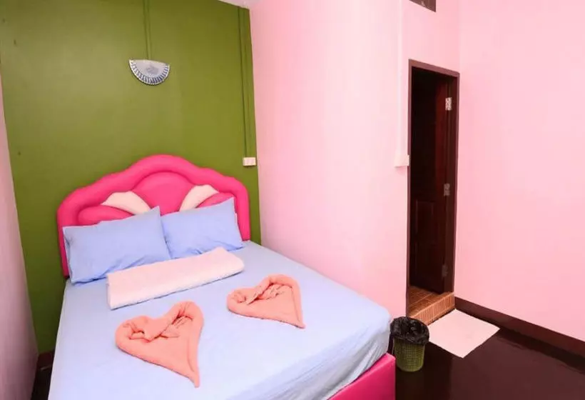 هتل The Best Riverside Guesthouse