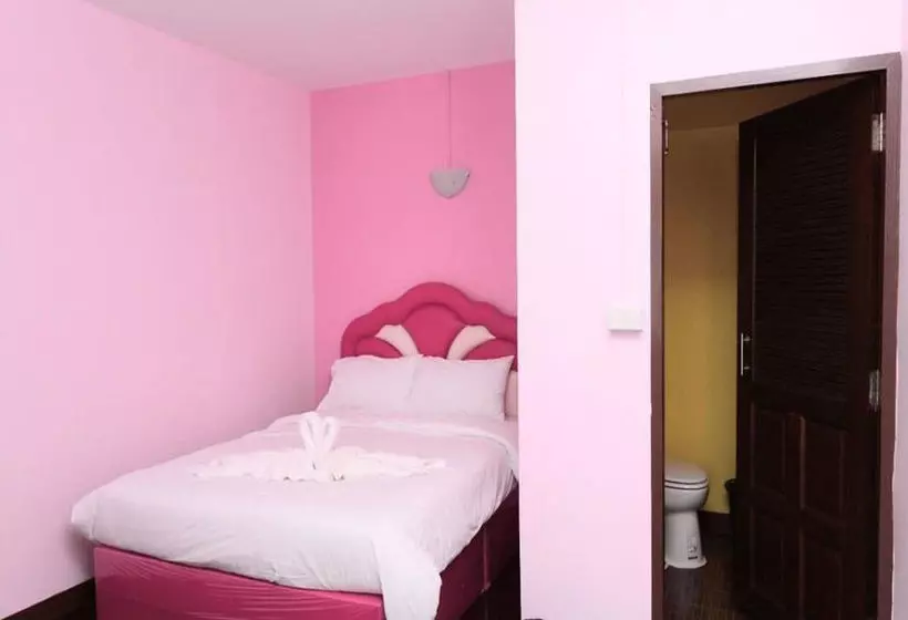 هتل The Best Riverside Guesthouse