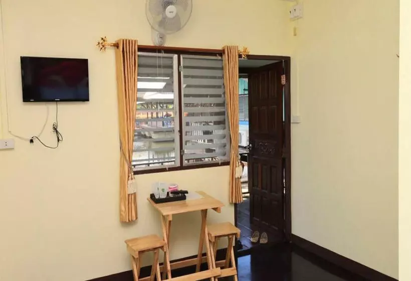 هتل The Best Riverside Guesthouse
