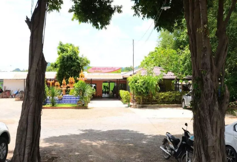 هتل The Best Riverside Guesthouse