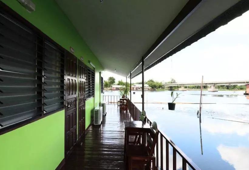 هتل The Best Riverside Guesthouse