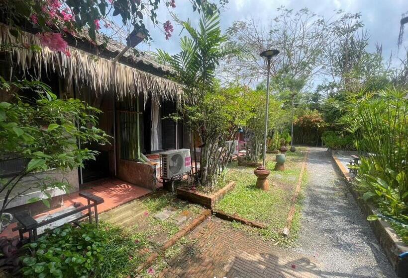 膳宿费 Artist S Place Trat