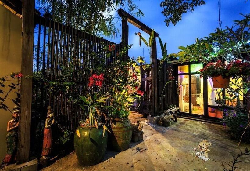 膳宿费 Artist S Place Trat