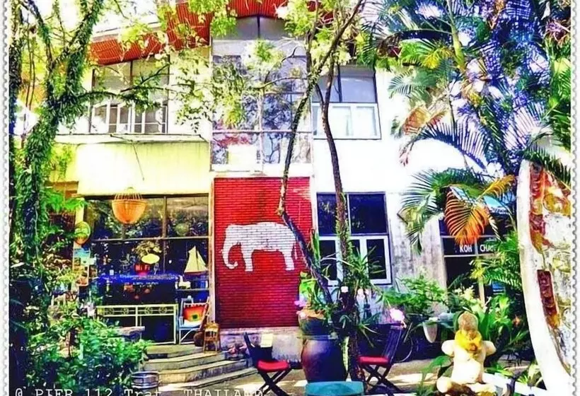 پانسیون Artist S Place Trat
