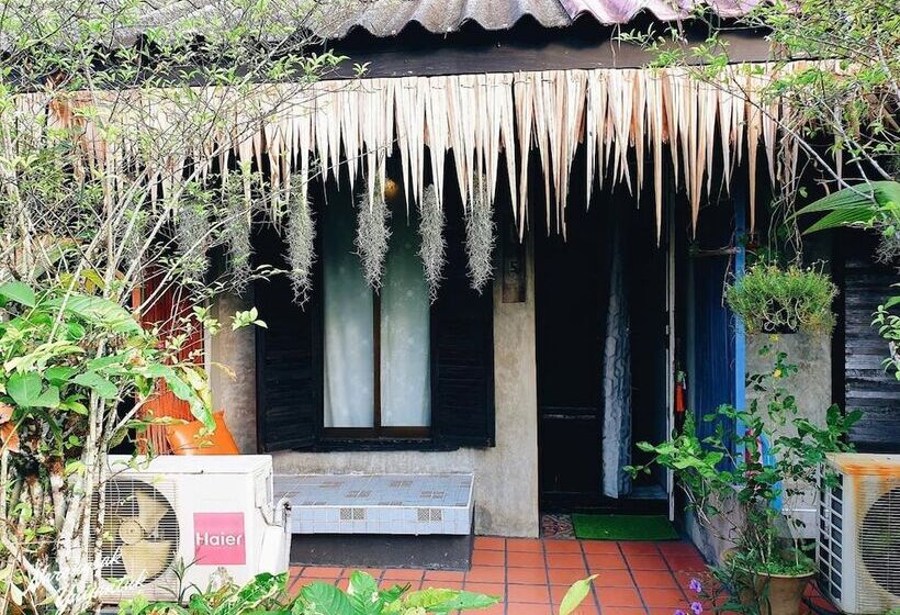 膳宿费 Artist S Place Trat