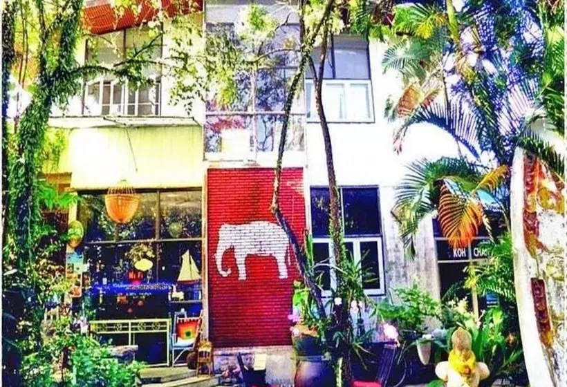 پانسیون Artist S Place Trat