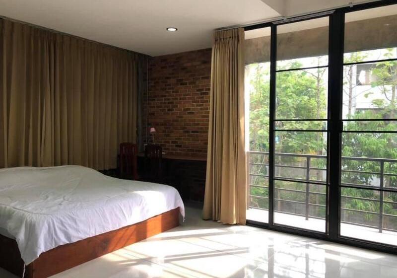 פנסיון Palmhouse