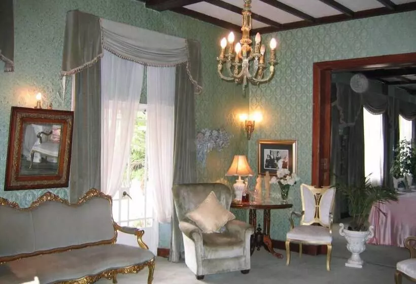 Majatalo Villa Victoria Executive Guest House